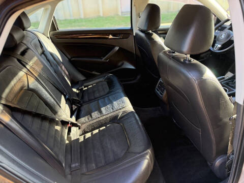 2015 Volkswagen Passat 2.0L TDI SEL Premium