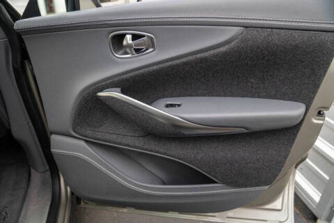 2021 Aston Martin DBX