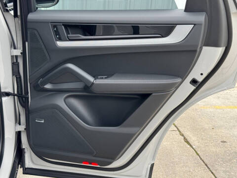 2024 Porsche Cayenne