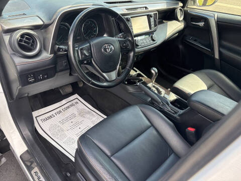 2017 Toyota RAV4 Hybrid SE