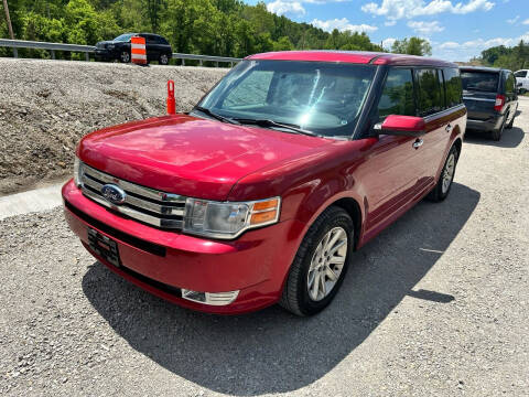 2011 Ford Flex for sale at LEE'S USED CARS INC in Ashland KY