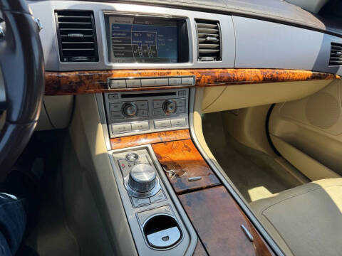 2009 Jaguar XF Luxury