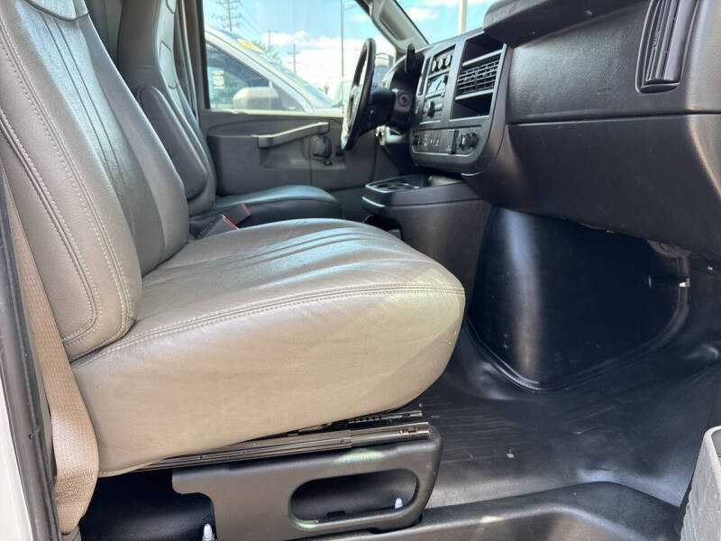 2020 Chevrolet Express 2500