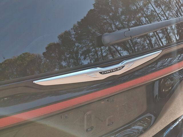 2024 Chrysler Pacifica Plug-In Hybrid Select