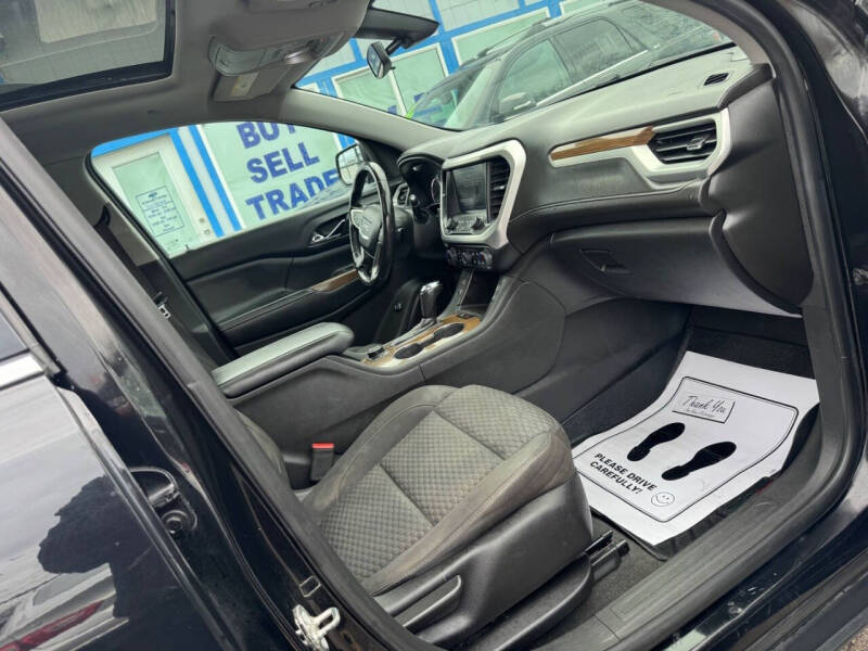2018 GMC Acadia SLE-2