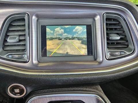 2018 Dodge Challenger SXT Plus