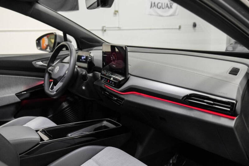 2023 Volkswagen ID.4 Pro