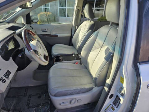 2011 Toyota Sienna