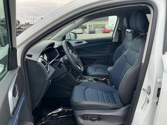 2025 Volkswagen Taos SEL 4Motion