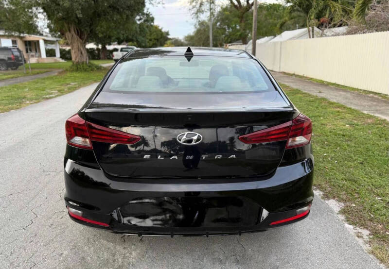 2020 Hyundai Elantra