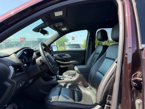 2023 Chevrolet Traverse LT Leather