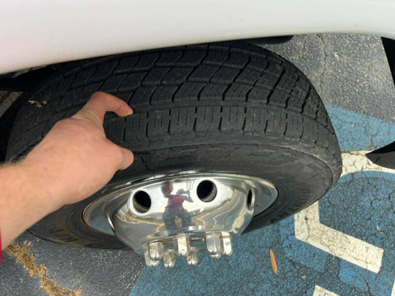 2006 Ford E-Series E-450 SD