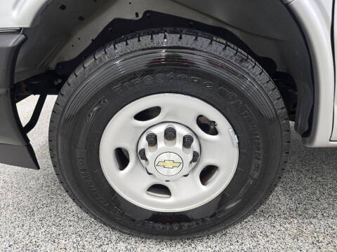 2024 Chevrolet Express 2500