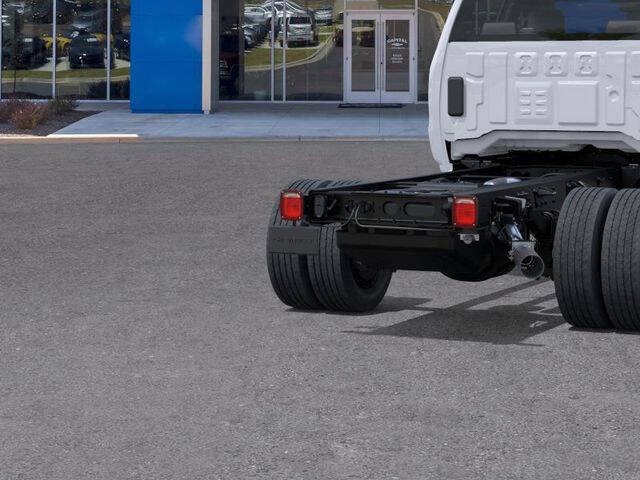 2025 Chevrolet Silverado 5500HD