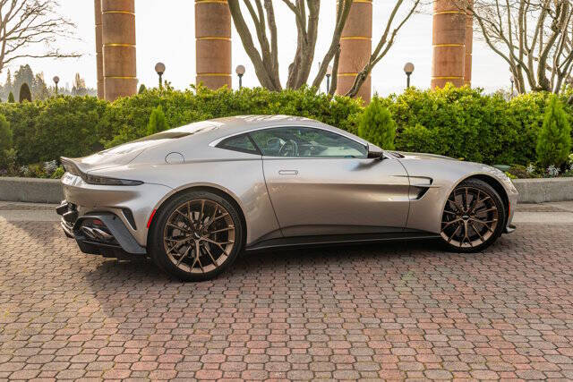 2025 Aston Martin Vantage