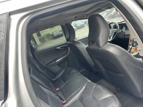 2017 Volvo XC60 T5 Inscription