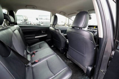 2017 Toyota Prius v Four