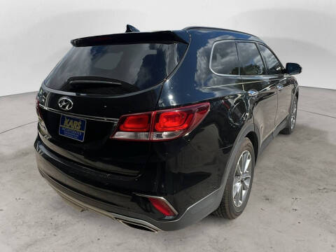 2017 Hyundai Santa Fe SE