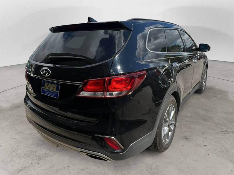 2017 Hyundai Santa Fe SE