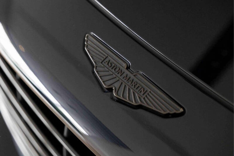 2025 Aston Martin DB12 V8