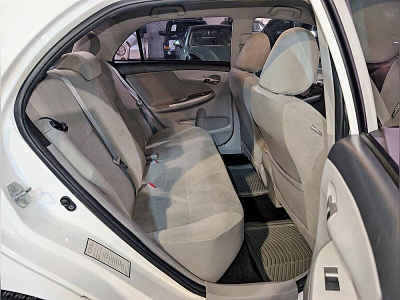 2012 Toyota Corolla LE