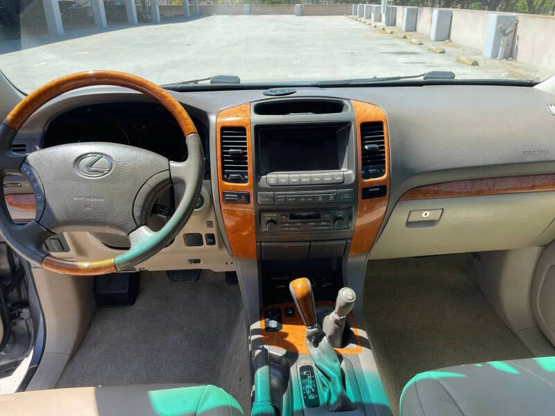 2004 Lexus GX 470