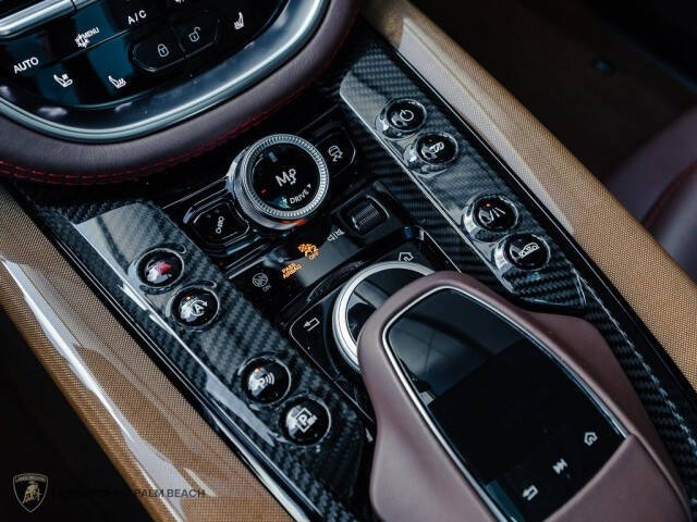 2023 Aston Martin DBX 707