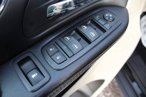 2015 Chrysler Town and Country Touring