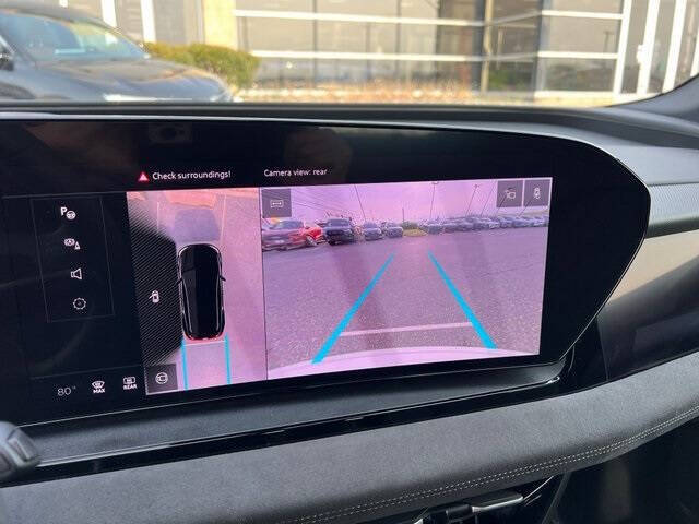 2025 Audi SQ6 e-tron quattro Prestige