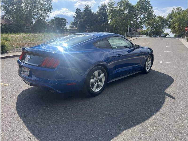 2017 Ford Mustang V6