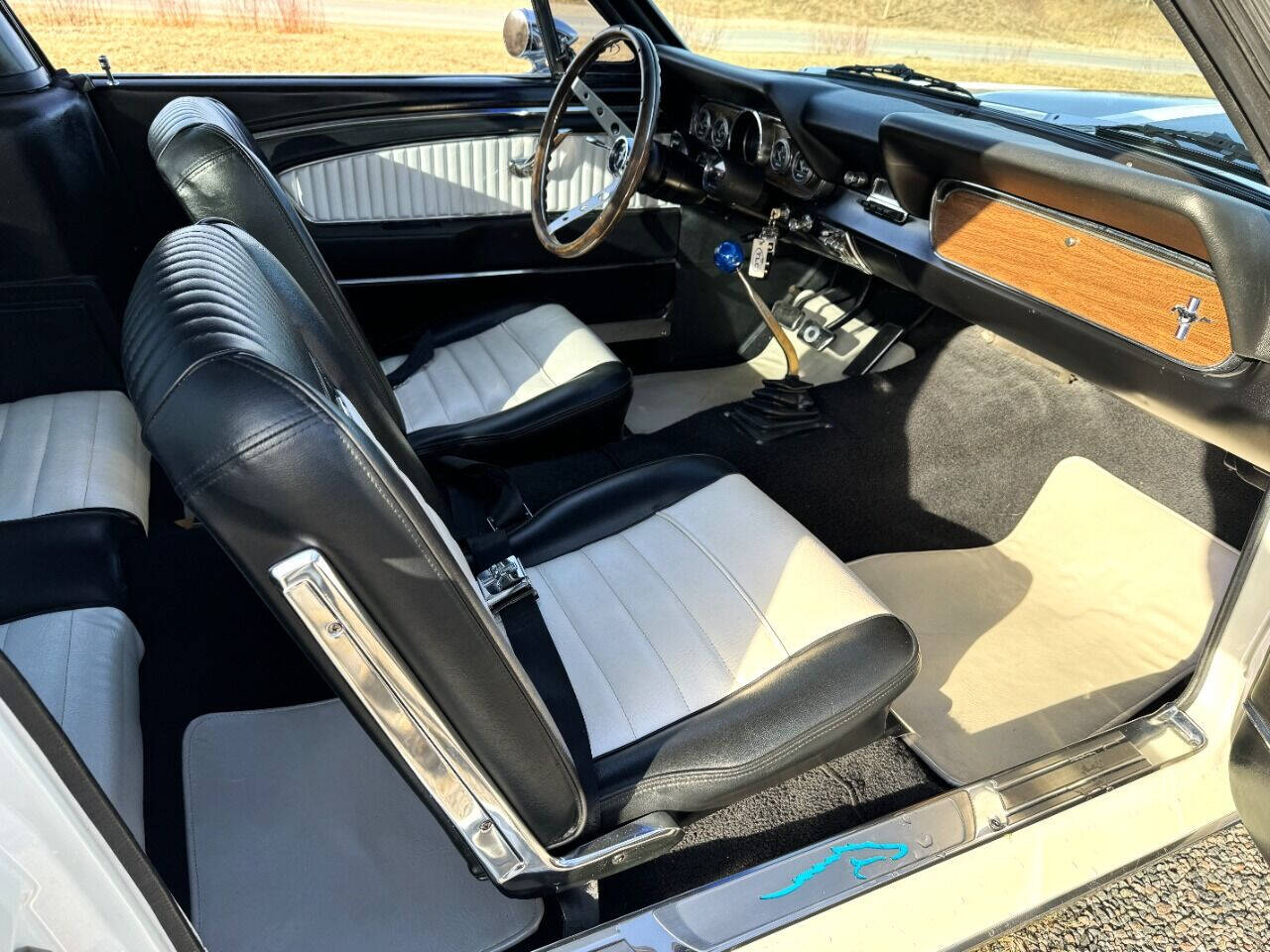 1965 Ford Mustang 43