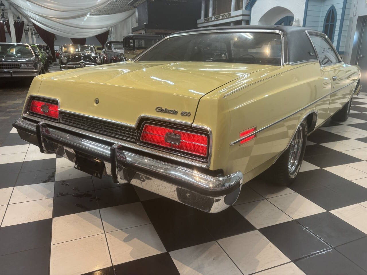 1973 Ford Galaxie 500 13