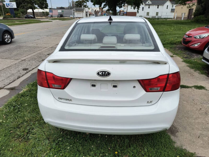 2010 Kia Optima LX