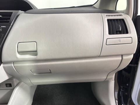 2014 Toyota Prius v Three