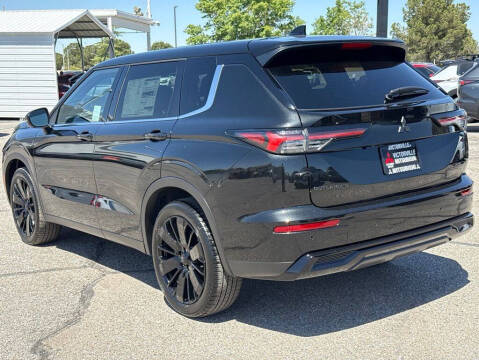 2026 Mitsubishi Outlander LE