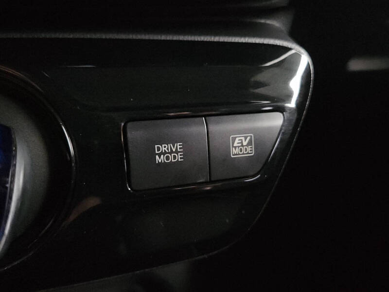 2019 Toyota Prius LE