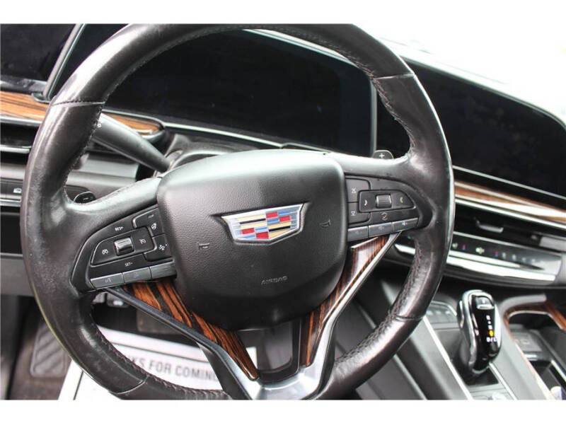 2023 Cadillac Escalade ESV Luxury