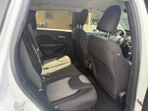 2016 Jeep Cherokee Sport