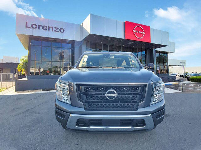 2024 Nissan Titan SV