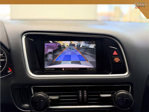 2012 Audi Q5 3.2 quattro Premium Plus