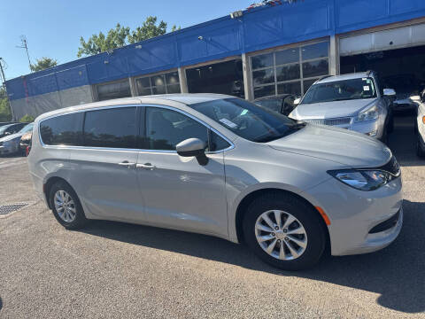 2017 Chrysler Pacifica Touring