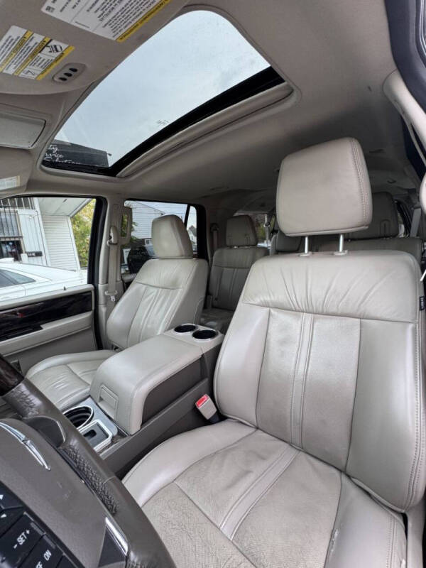 2017 Lincoln Navigator L Select