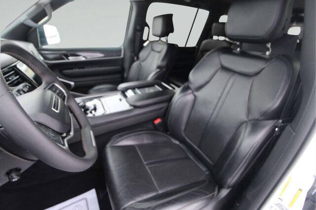 2023 Jeep Wagoneer L