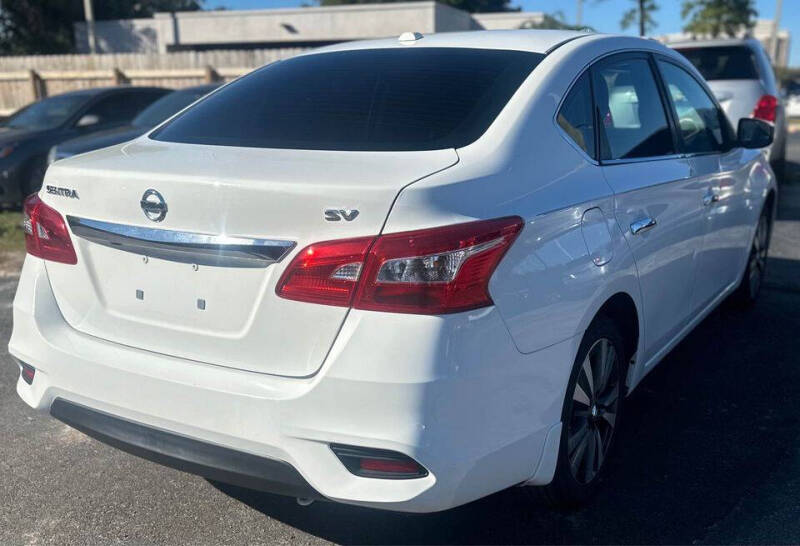 2019 Nissan Sentra SV photo 5