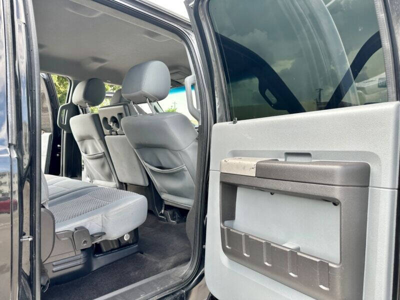2013 Ford F-350 Super Duty  - $30,995