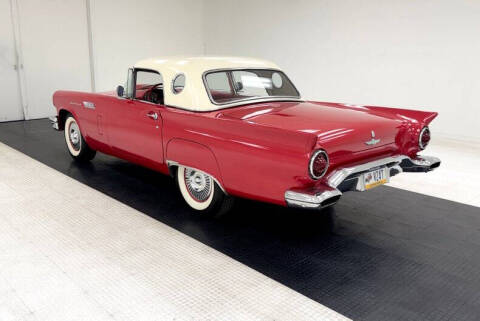 1957 Ford Thunderbird