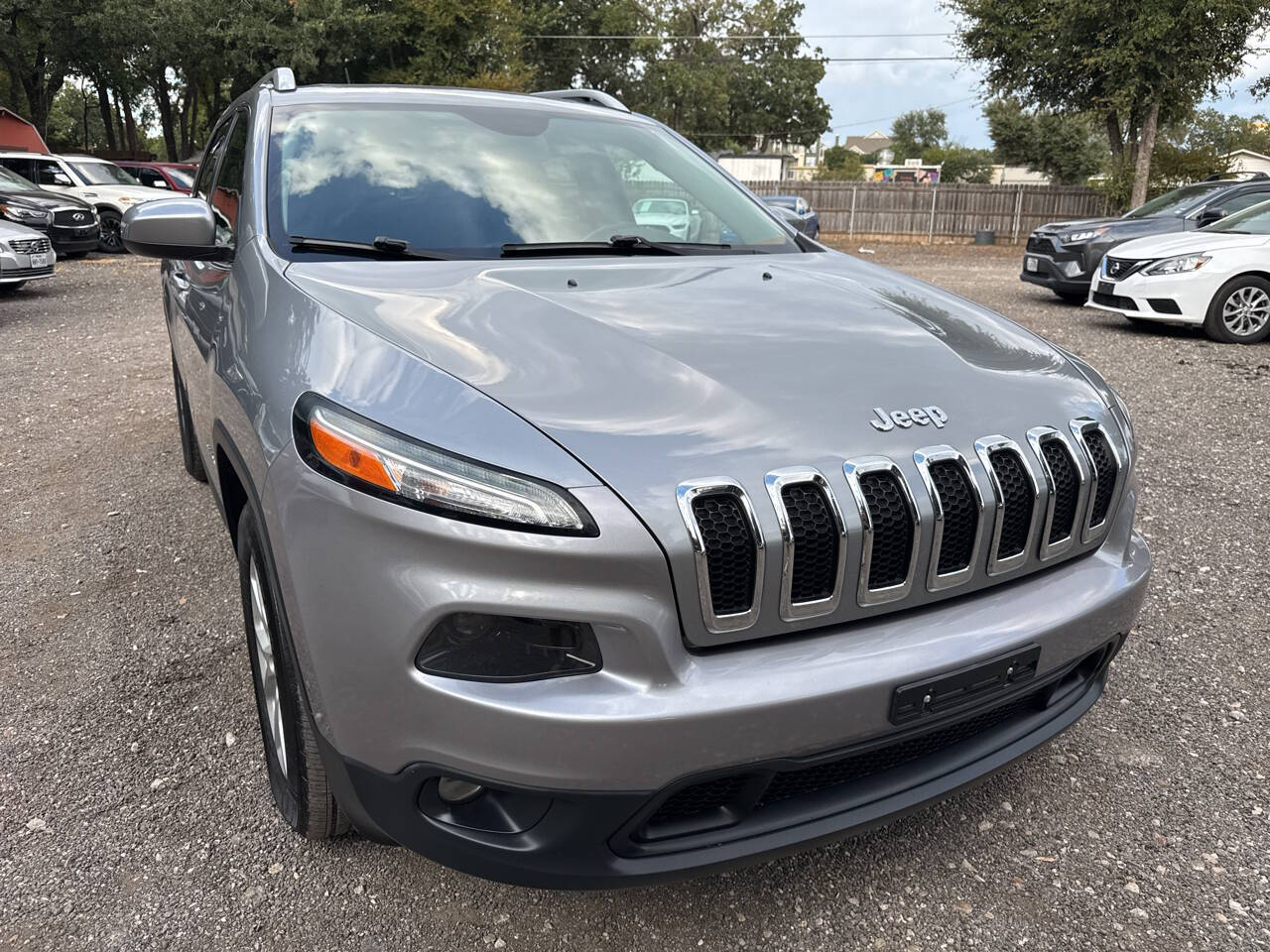2015 Jeep Cherokee Latitude 4x4 4dr SUV's photo