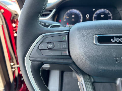 2025 Jeep Grand Cherokee Laredo X