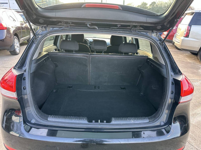 2017 Kia Forte5 LX
