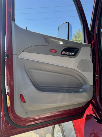 2021 Peterbilt 567